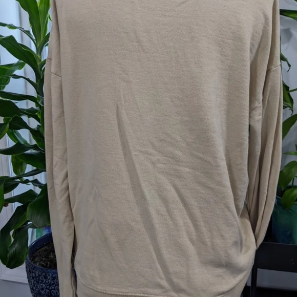 Hollister crewneck sweatshirt men’s size Xs - Picture 3 of 3